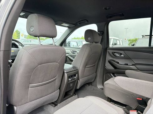 Used 2023 Chevrolet Traverse LT AWD/4WD image 12