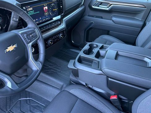 Used 2025 Chevrolet Silverado 1500 LT w/ Protection Package image 11