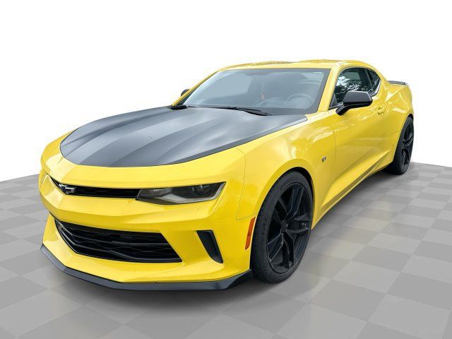 Used 2017 Chevrolet Camaro LT RWD image 1