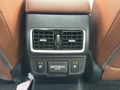 Used 2018 Subaru Outback 3.6R Touring w/ Popular Package #3 AWD/4WD image 19