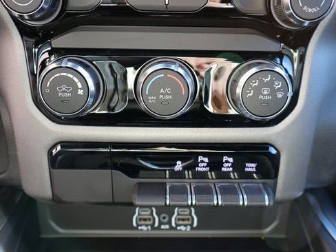 New 2026 RAM 1500 Express AWD/4WD image 21