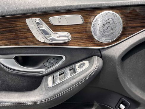 Used 2017 Mercedes-Benz C 300 4MATIC Sedan image 24