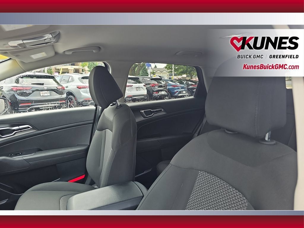 Used 2026 Kia Sportage LX FWD image 22