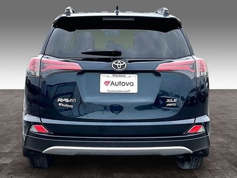 Used 2018 Toyota RAV4 XLE image 5