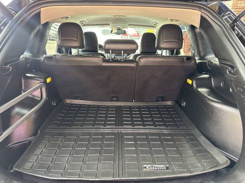Used 2018 Jeep Cherokee Limited FWD image 10