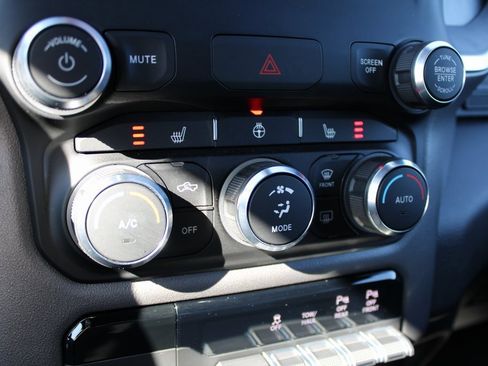 Used 2022 RAM 1500 Big Horn image 24