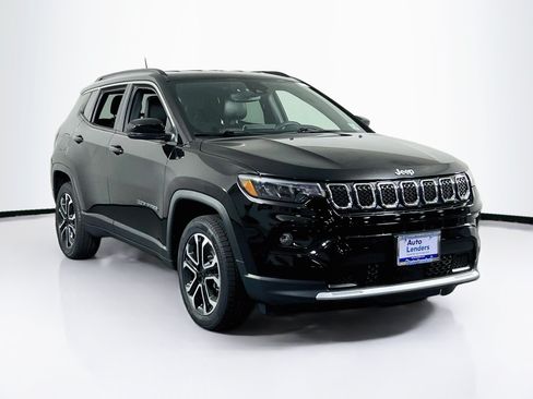 Used 2023 Jeep Compass Limited AWD/4WD image 3