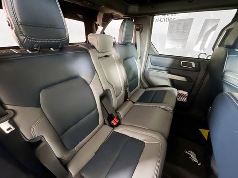 Used 2023 Ford Bronco Outer Banks AWD/4WD image 19