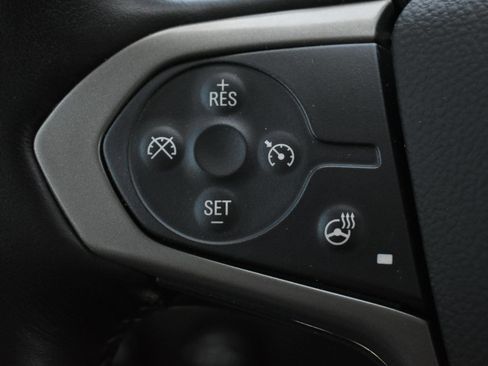 Used 2022 Chevrolet Colorado Z71 AWD/4WD image 18