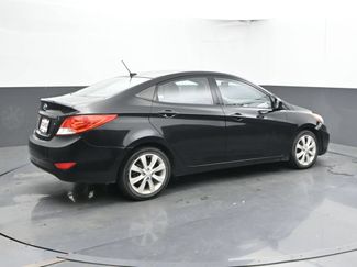 Used 2013 Hyundai Accent GLS w/ Premium Pkg FWD video 2
