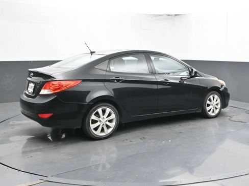 Used 2013 Hyundai Accent GLS w/ Premium Pkg FWD image 2