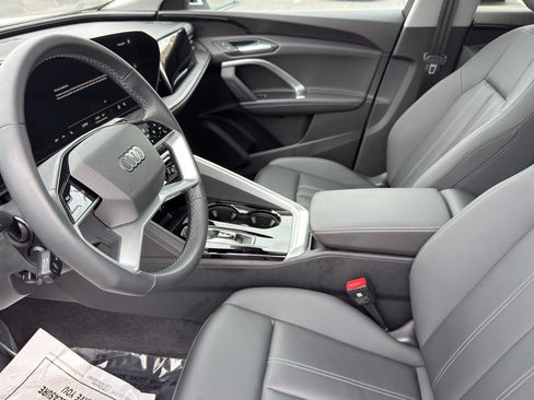 Used 2025 Audi Q5 Premium w/ Convenience Package AWD/4WD image 12