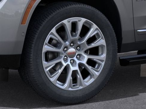 New 2026 GMC Yukon Denali w/ Denali Reserve Package AWD/4WD image 9