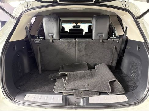 Used 2019 INFINITI QX60 Luxe w/ Essential Package FWD image 17