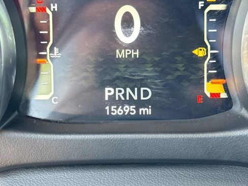 Used 2022 Jeep Gladiator Sport AWD/4WD image 18