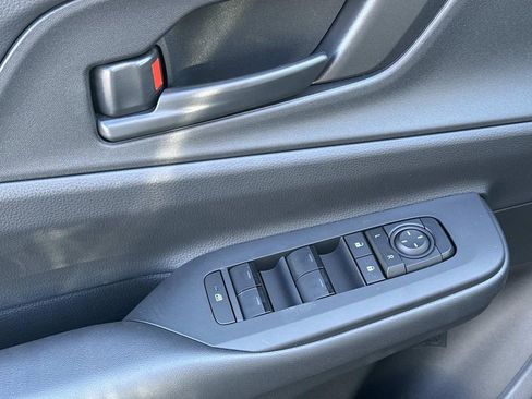 New 2026 Toyota Prius Plug-In Hybrid FWD image 15