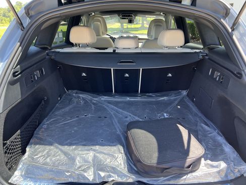 Used 2025 Mercedes-Benz GLC 350e 4MATIC image 34