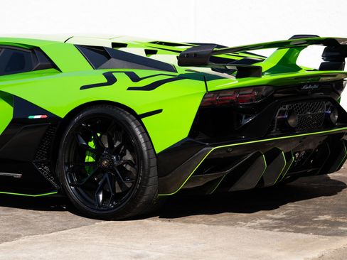 Used 2019 Lamborghini Aventador SVJ image 33