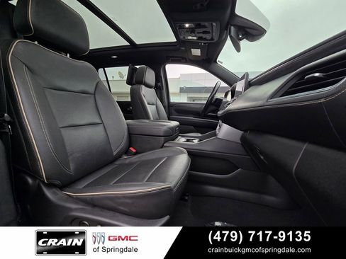 Used 2022 GMC Yukon XL SLT w/ SLT Premium Package AWD/4WD image 30
