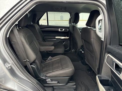 Used 2021 Ford Explorer XLT w/ Class III Trailer Tow Package image 12