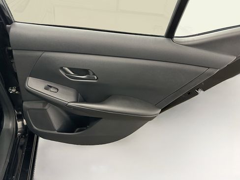 Used 2024 Nissan Sentra S image 30