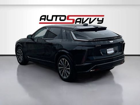 Used 2025 Cadillac Lyriq Sport AWD/4WD image 5