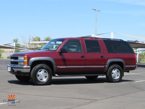 Used 1999 Chevrolet Suburban 4WD w/ Preferred Equipment Group 3 image 7