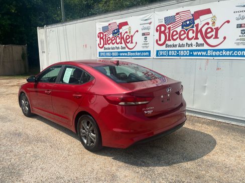 Used 2018 Hyundai Elantra SEL FWD image 3
