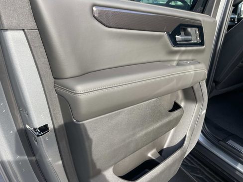 New 2026 GMC Yukon XL Elevation image 23