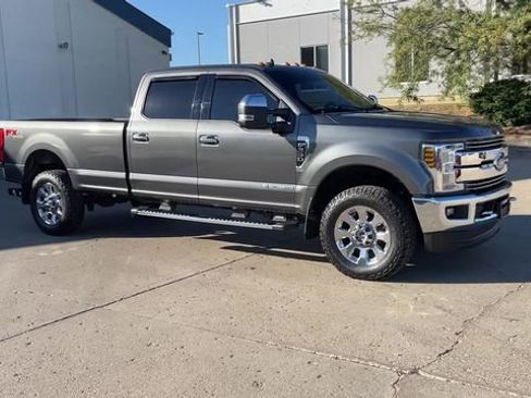 Used 2019 Ford F350 Lariat w/ Chrome Package image 2