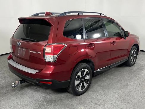Used 2018 Subaru Forester 2.5i Premium w/ Popular Package #2A AWD/4WD image 3