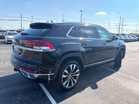Used 2023 Volkswagen Atlas Cross Sport SEL Premium R-Line AWD/4WD image 4