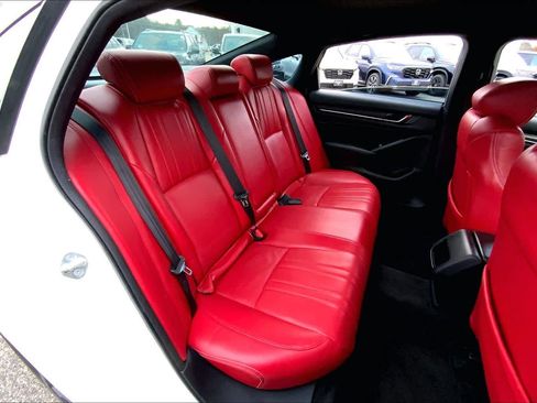 Used 2018 Honda Accord Sport image 19