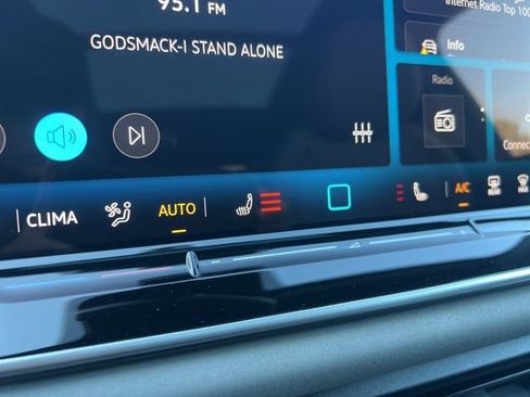 New 2026 Volkswagen Tiguan SE R-Line FWD image 14