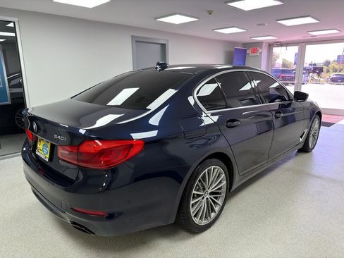 Used 2020 BMW 540i xDrive w/ Premium Package AWD/4WD image 3