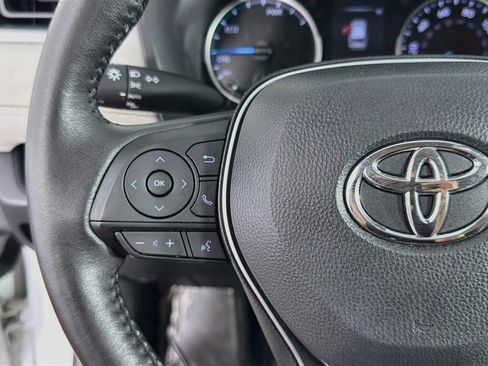 Used 2022 Toyota RAV4 XLE w/ XLE Grade Weather Package AWD/4WD image 45