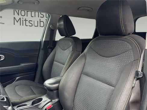 Used 2015 Kia Soul + FWD image 28