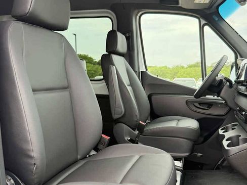 New 2025 Mercedes-Benz Sprinter 2500 image 31
