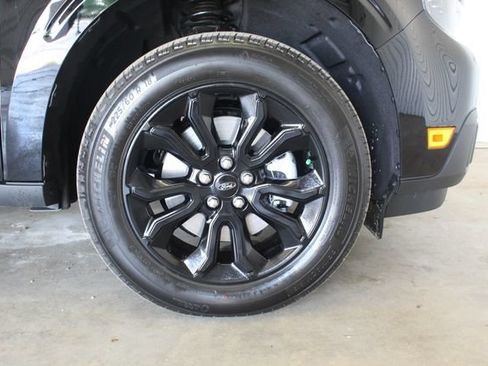 Used 2023 Ford Maverick XLT w/ Equipment Group 300A Standard AWD/4WD image 24
