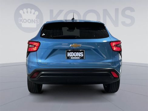 New 2026 Chevrolet Trax LS w/ LS Convenience Package image 15