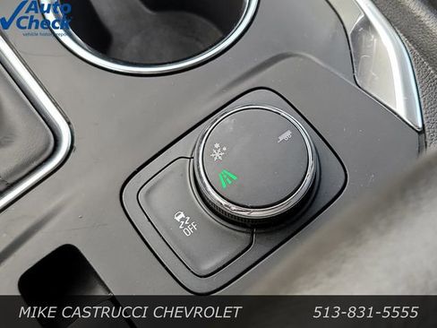 Used 2020 Chevrolet Traverse LT FWD image 20