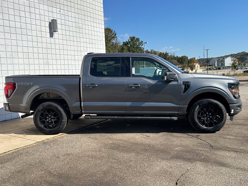 New 2026 Ford F150 XLT w/ Equipment Group 302A MID AWD/4WD image 4