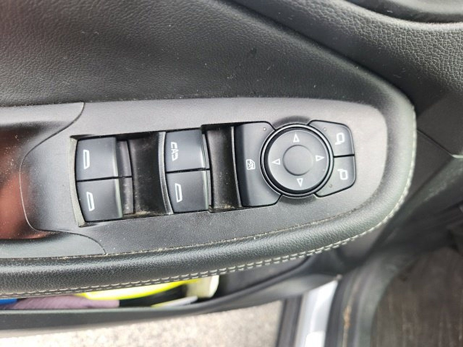 Used 2023 Buick Encore GX Preferred w/ Cold Weather Comfort Package AWD/4WD image 10