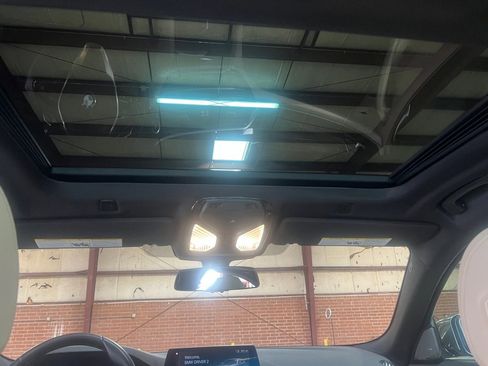 Used 2019 BMW 530i w/ Luxury Package image 35