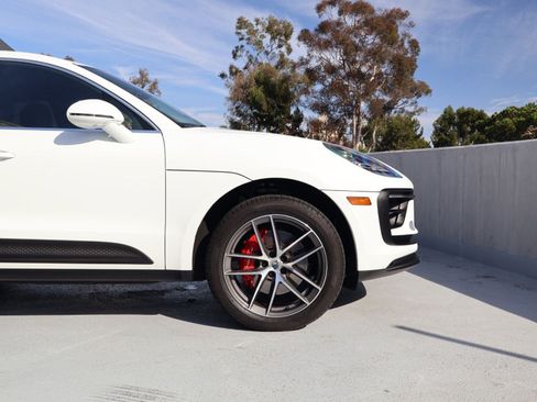 Certified 2024 Porsche Macan S AWD/4WD image 7
