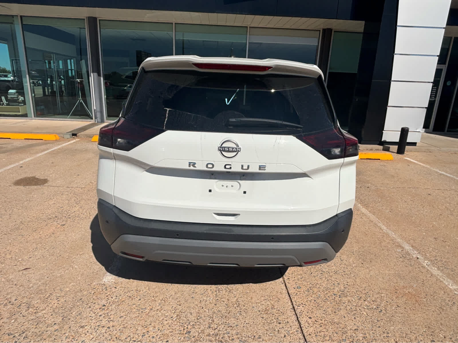 Used 2023 Nissan Rogue S FWD image 9