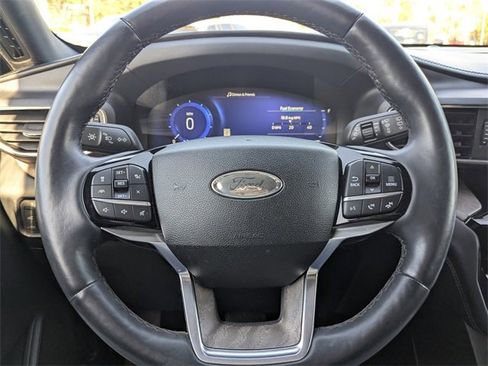 Used 2022 Ford Explorer Platinum w/ Equipment Group 601A image 31