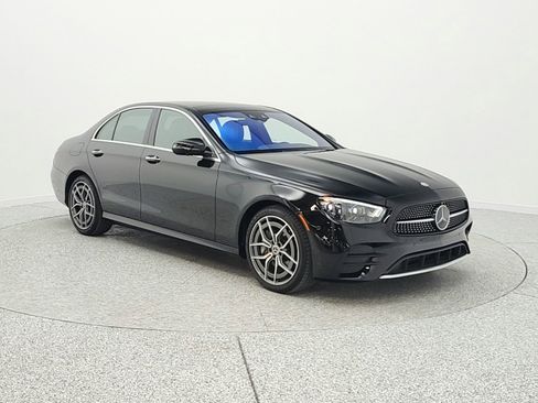 Used 2022 Mercedes-Benz E 450 4MATIC Sedan image 3