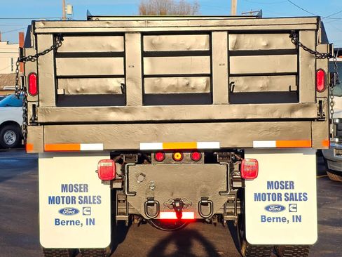 Used 2015 Ford F750 2WD Regular Cab Super Duty image 6