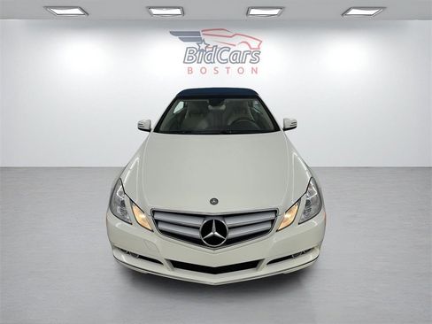 Used 2011 Mercedes-Benz E 350 Cabriolet image 2